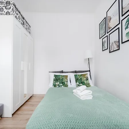 Manufaktura Urban Heart By Bookinghost