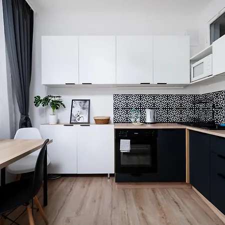 Manufaktura Urban Heart By Bookinghost